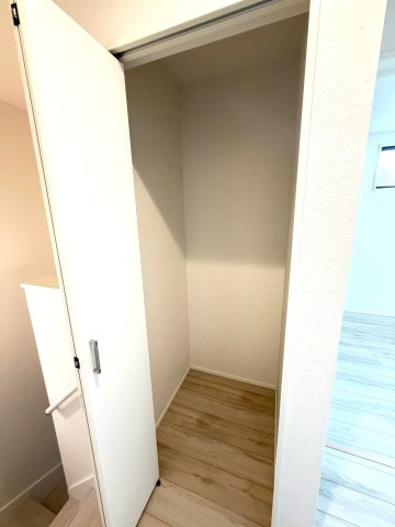 静岡市駿河区寿町3期　全2棟の収納|生活動線の中にしっかり収納があります！