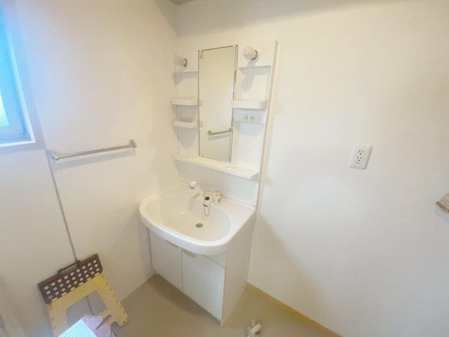 すみれテラスF棟の洗面所