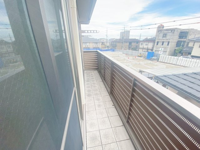 すみれテラスF棟のバルコニー