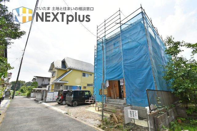 蓮田市閏戸6期　全１棟　の前面道路含む現地写真