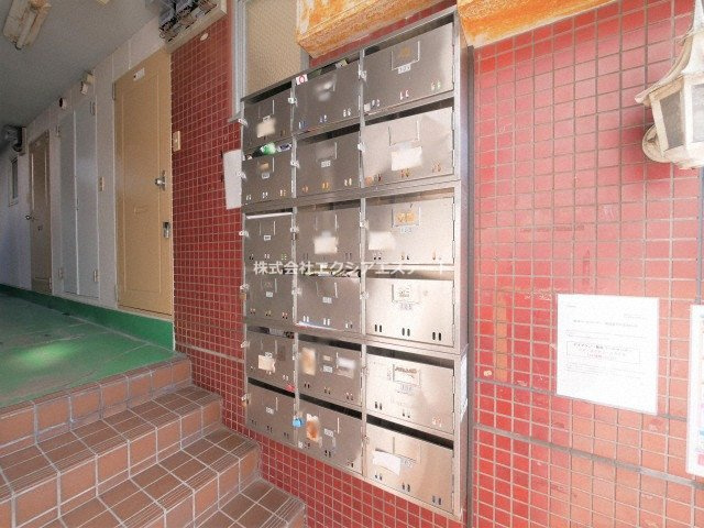 大阪市阿倍野区松虫通１丁目の賃貸マンションのロビー