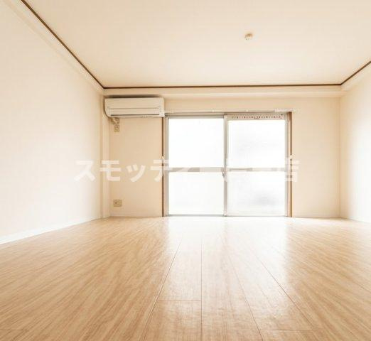 大阪市阿倍野区松虫通１丁目の賃貸マンションの居間・リビング