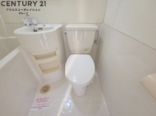 浴室内にトイレがあります！