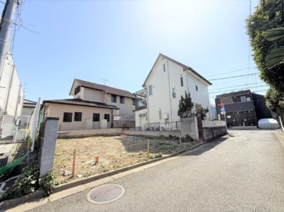 【外観】 | 【仲介手数料２１０万円が無料！】■祖師ヶ谷大蔵駅１１分■自由設計■ウルトラマン商店街すぐ | 特別キャンペーン中！
日本一の家計応援サービスに挑戦中！
詳細は「諸費用」欄をご確認下さい！
■祖師ヶ谷大蔵駅１１分
■ウルトラマン商店街から少し入った住宅街
■自由設計
■建物価格目安２，５００万円