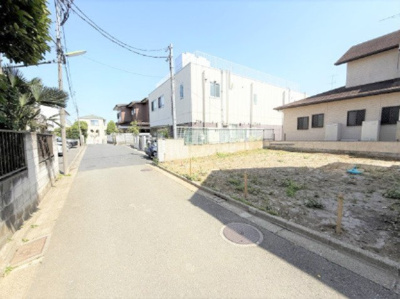 【外観】 | 【仲介手数料２１０万円が無料！】■祖師ヶ谷大蔵駅１１分■自由設計■ウルトラマン商店街すぐ | 特別キャンペーン中！
日本一の家計応援サービスに挑戦中！
詳細は「諸費用」欄をご確認下さい！
■祖師ヶ谷大蔵駅１１分
■ウルトラマン商店街から少し入った住宅街
■自由設計
■建物価格目安２，５００万円
