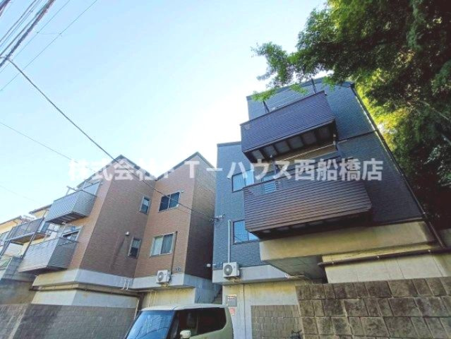 スカーラ上山の外観