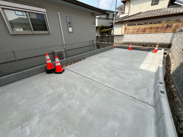 ＡＬＥＧＲＩＡ逆瀬川の駐車場|駐車場に車を止められます