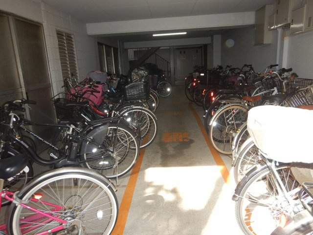 ハイマート入谷の駐輪場