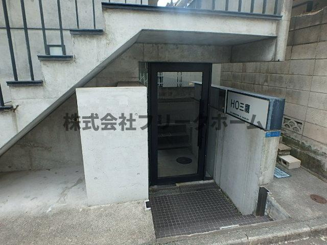 HO三鷹のエントランス