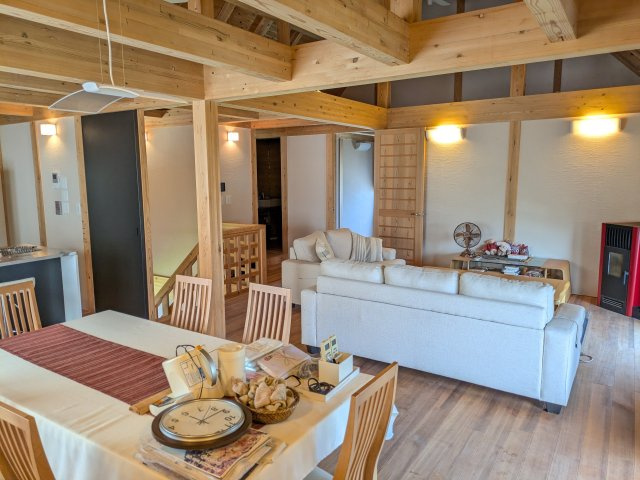 【居間・リビング】 | 山武市美杉野1丁目　中古戸建