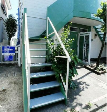 メゾンシホのエントランス