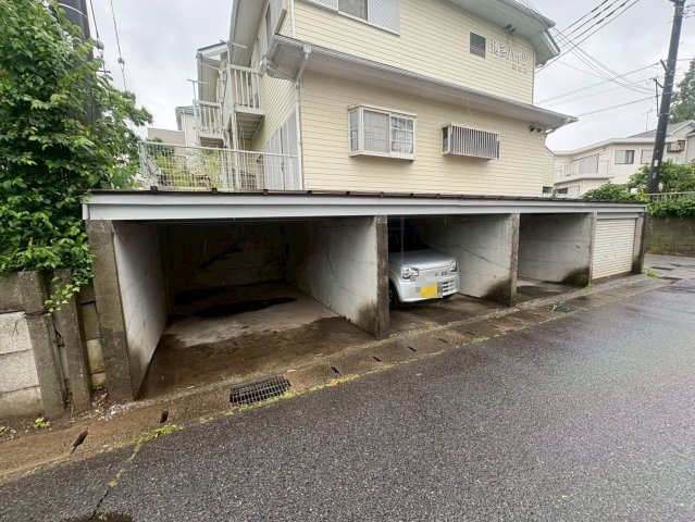 【駐車場】