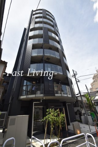 ZOOM新宿夏目坂のエントランス