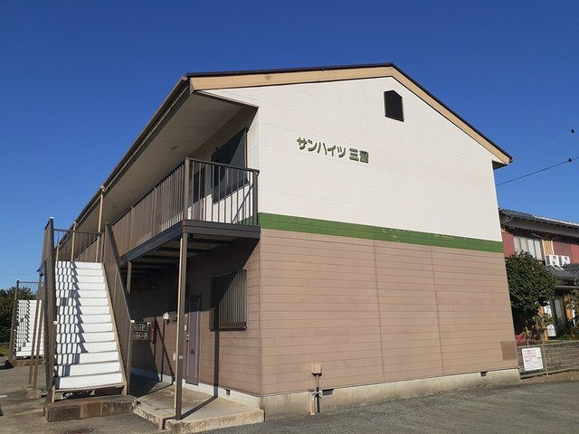 サンハイツ三潴の外観