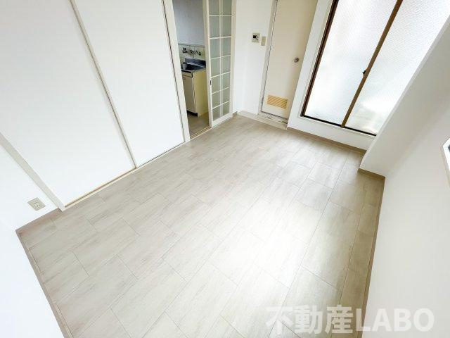 帝塚山ハイツの居間・リビング