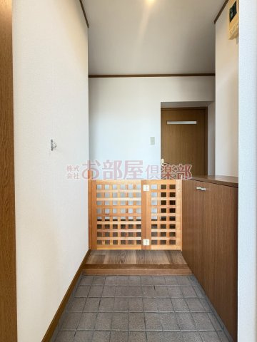 DCフラットの玄関|落ち着いた玄関です
