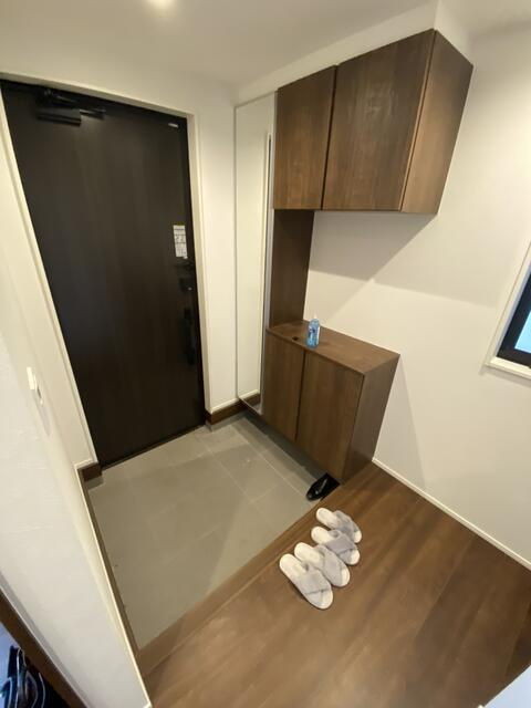 市川市伊勢宿の中古一戸建の玄関