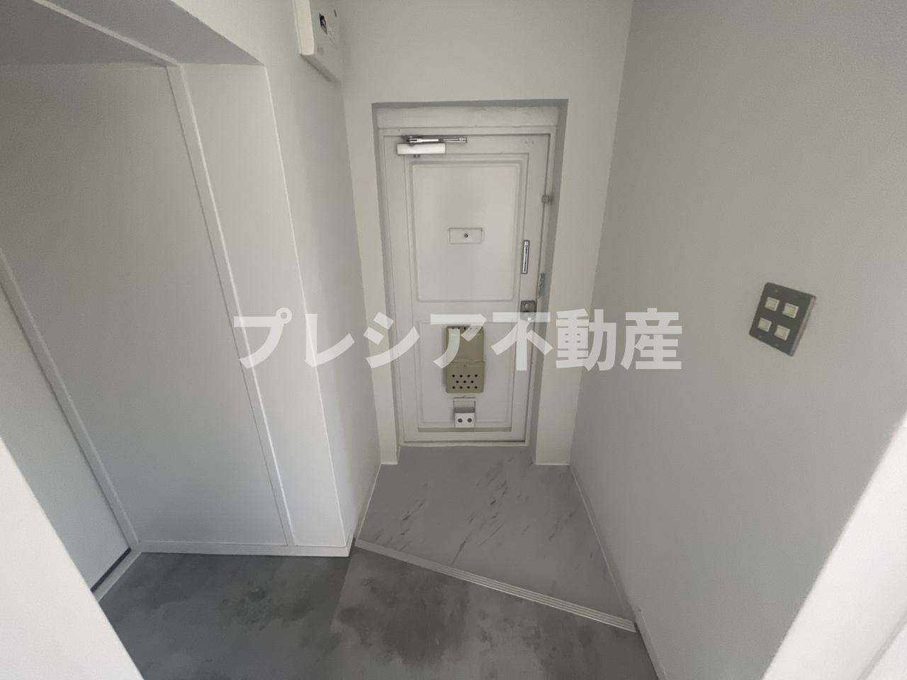 明舞第一団地2号棟の玄関