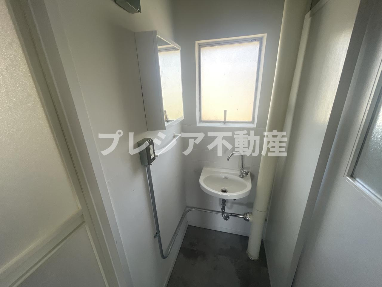 明舞第一団地2号棟の洗面所