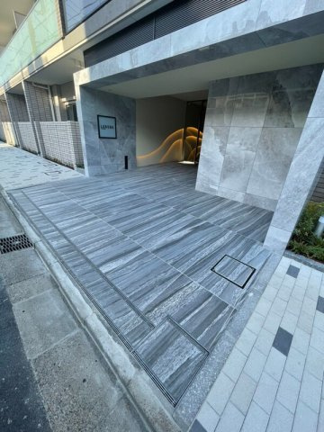 ラグゼナ東陽町のエントランス