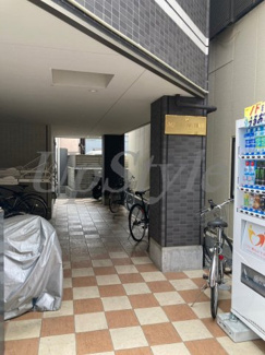 【エントランス】