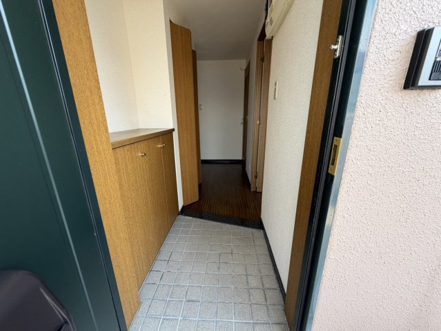 グランドハイリス本山の玄関