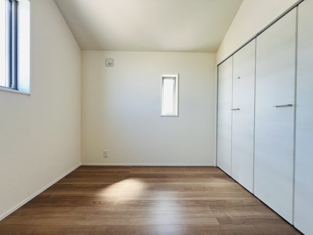 碧南市尾城町三丁目1番『仲介手数料無料』新築一戸建て・建売の洋室