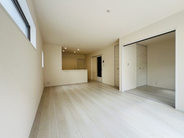碧南市尾城町三丁目1番『仲介手数料無料』新築一戸建て・建売の居間・リビング