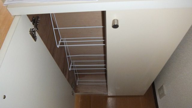 JLBグランエクリュ西船橋の玄関|玄関には靴箱が有ります