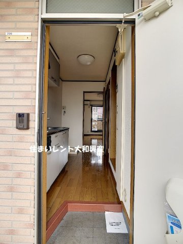 ハイツ大明の玄関