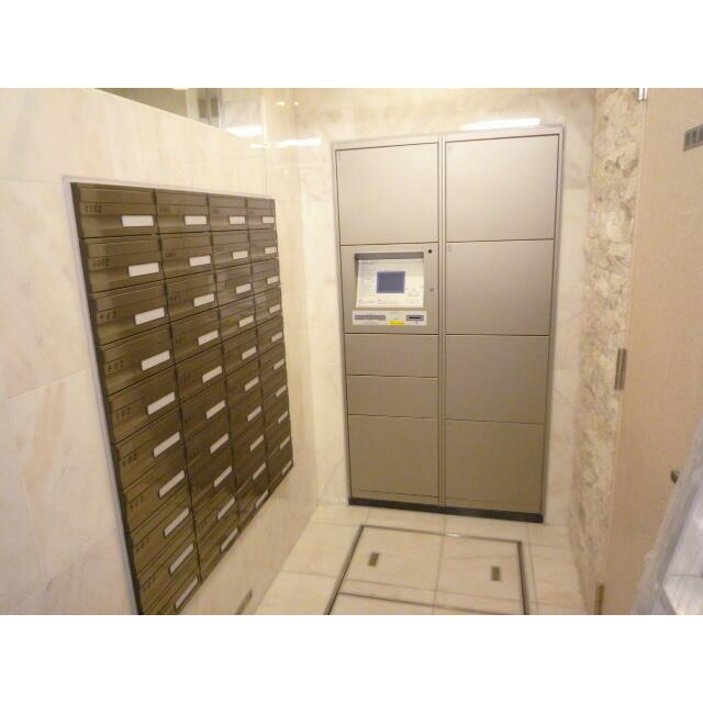 ガーラ・シティ深川森下のその他共用部分|メールボックス・宅配ボックス