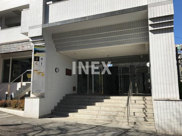 横浜市西区平沼１丁目の賃貸マンションのエントランス