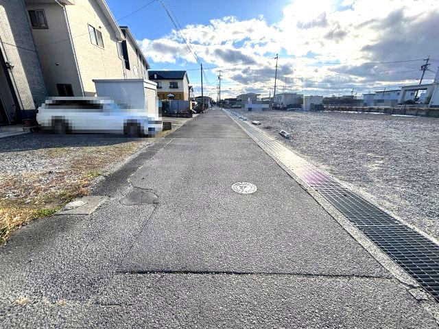 【前面道路含む現地写真】の画像