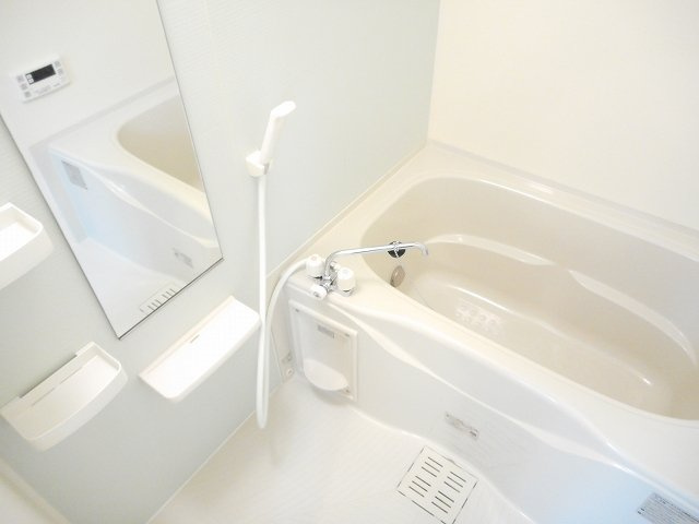 イリーデ摂津の浴室