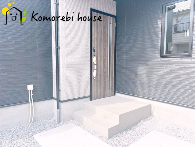 桶川市下日出谷16期　新築一戸建て　グラファーレ　01の玄関|シンプルで使いやすい玄関です