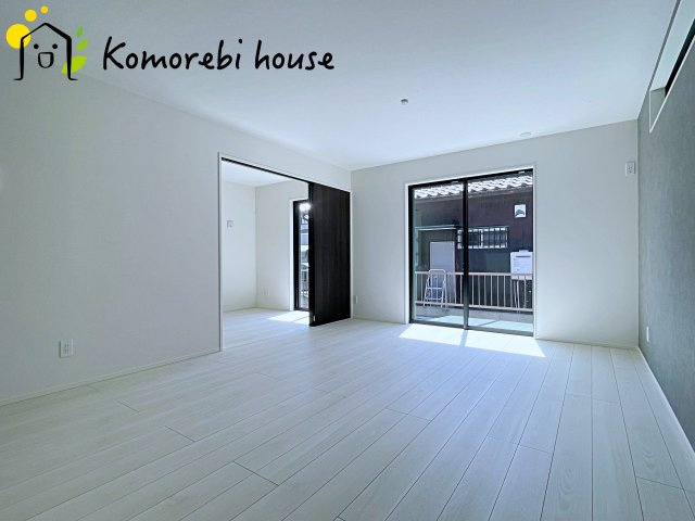 桶川市下日出谷　13期　新築一戸建て　グラファーレ　01の居間・リビング|26.4.11　撮影済み