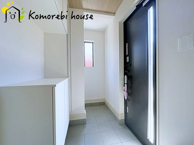 桶川市下日出谷　13期　新築一戸建て　グラファーレ　01の玄関|26.4.11　撮影済み