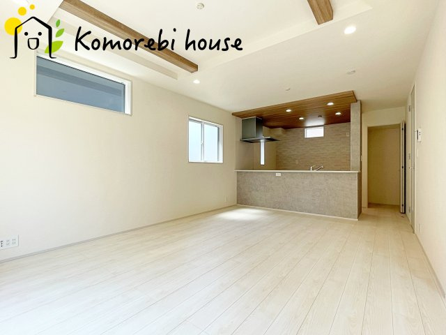桶川市北1丁目　8期　新築一戸建て　ブルーミングガーデン　02の居間・リビング|26.5.14　撮影済み