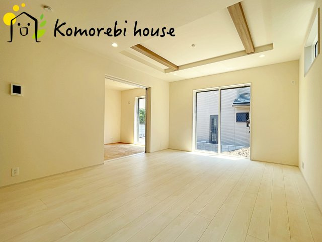 桶川市北1丁目　8期　新築一戸建て　ブルーミングガーデン　02の居間・リビング|26.5.14　撮影済み