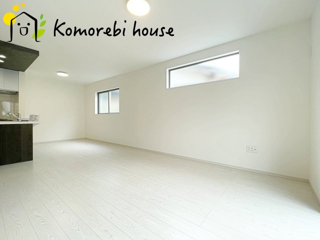桶川市神明　1期　新築一戸建て　テラシエ　01の居間・リビング|おしゃれなリビングです