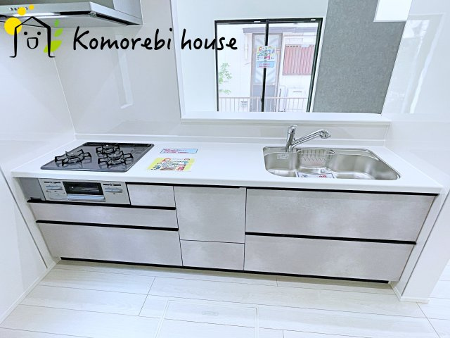 桶川市坂田　10期　　新築一戸建て　グラファーレ　01のキッチン|キッチンです