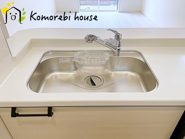 桶川市北1丁目　7期　新築一戸建て　ブルーミングガーデン　01のキッチン|26.4.20　撮影済み