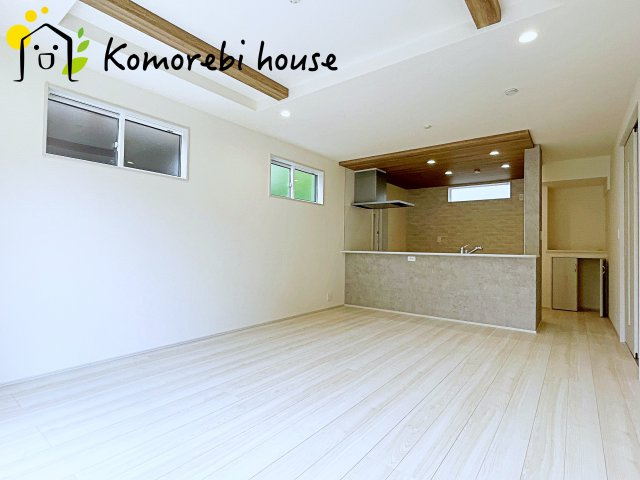 桶川市北1丁目　7期　新築一戸建て　ブルーミングガーデン　01の居間・リビング|26.4.20　撮影済み