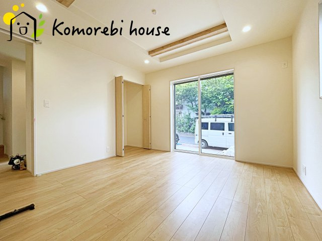 桶川市坂田　新築一戸建て　02の居間・リビング|ゆったりとした居間です