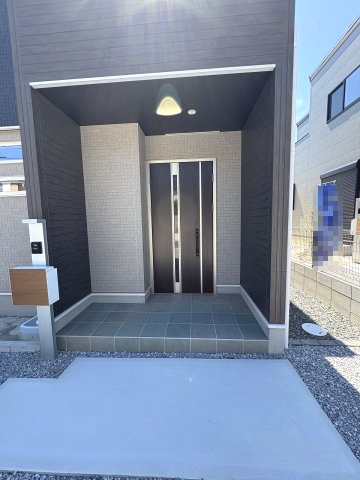 【玄関】 | 大野城市第6南ヶ丘1丁目　2号棟（全2棟）【仲介手数料無料・0円】 | 現地写真。