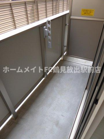 東大阪市稲田上町１丁目のアパートのバルコニー
