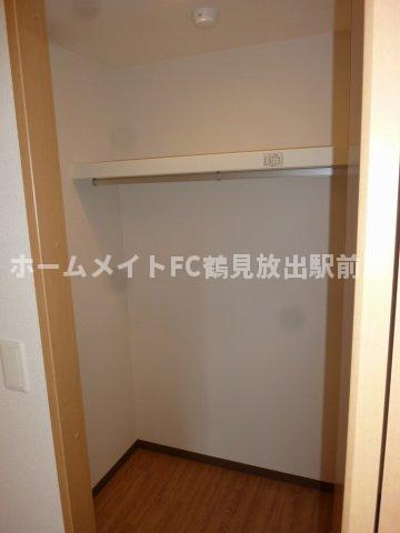 大阪市鶴見区浜４丁目の賃貸マンションの収納