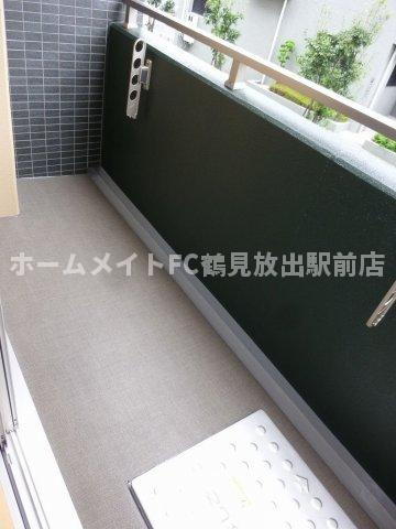 大阪市鶴見区浜４丁目の賃貸マンションのバルコニー