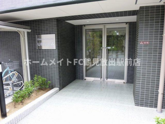 大阪市鶴見区浜４丁目の賃貸マンションのエントランス