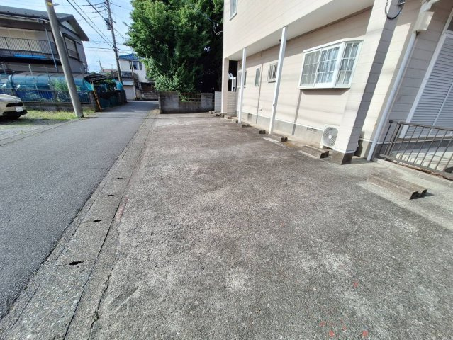 パークサイド青葉Ｂの駐車場